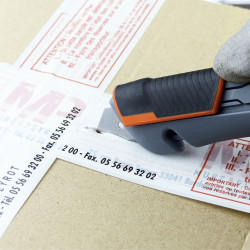 cutter rétractable sécurité