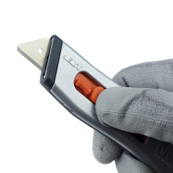 cutter avec ergot