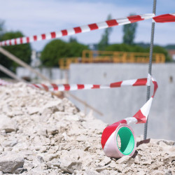 Ruban de chantier rouge et blanc pas cher