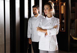 Veste de cuisine blanche : le vêtement restauration incontournable